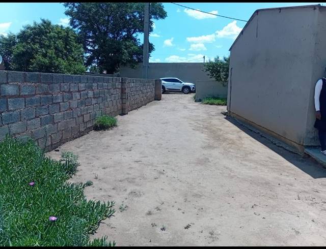 2 BEDROOM HOUSE FOR SALE IN PALM RIDGE